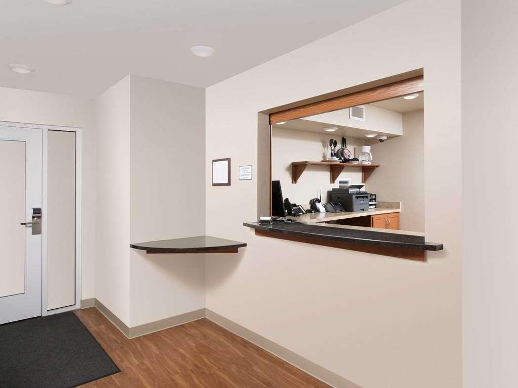 Extended Stay America Select Suites - Charleston - Ashley Phosphate Rd Hanahan Beltér fotó